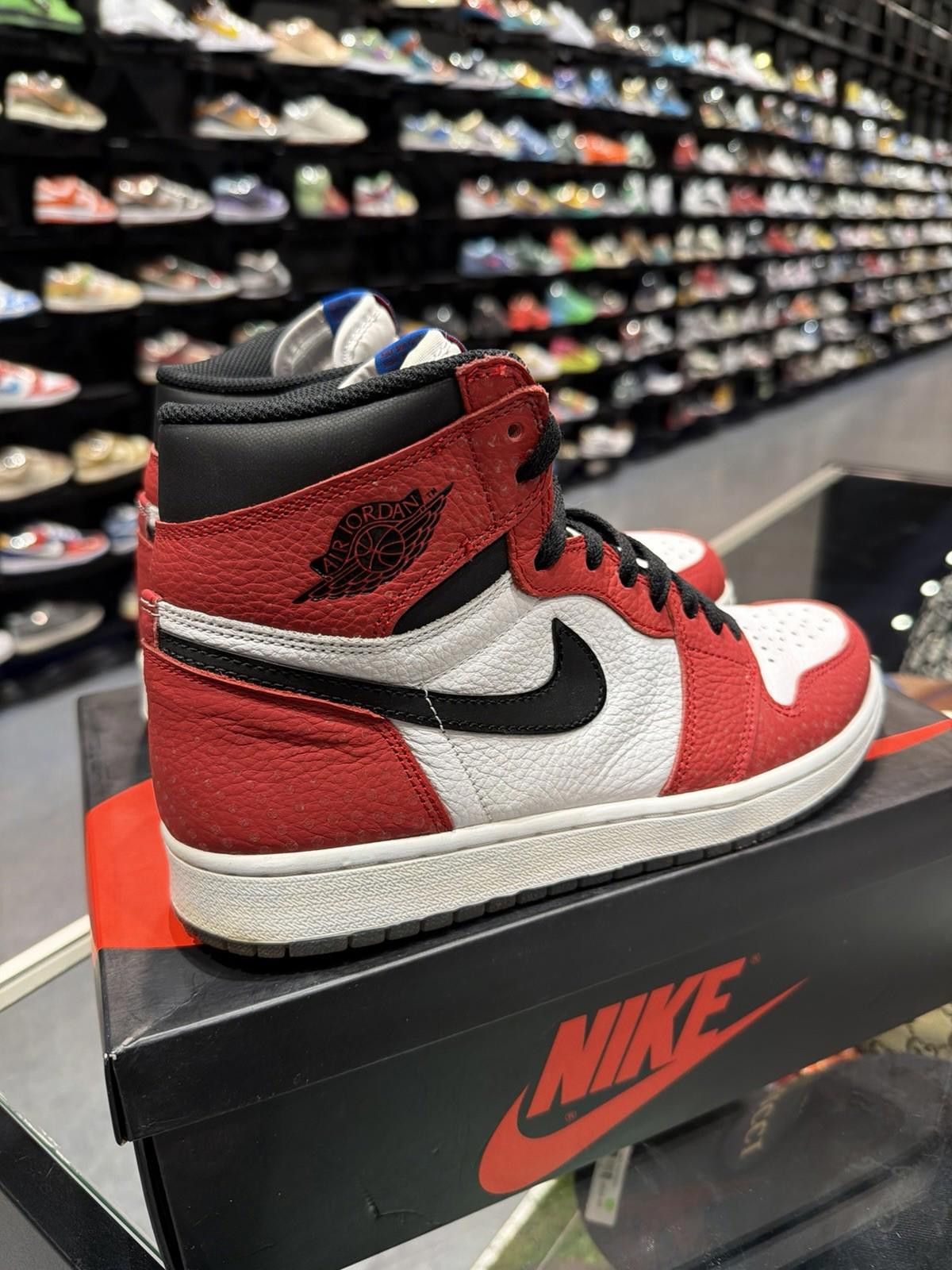 Nike Nike Air Jordan 1 Retro Origin Story Spiderman Size 8.5 Size US 8.5 / EU 41-42 - 3 Thumbnail