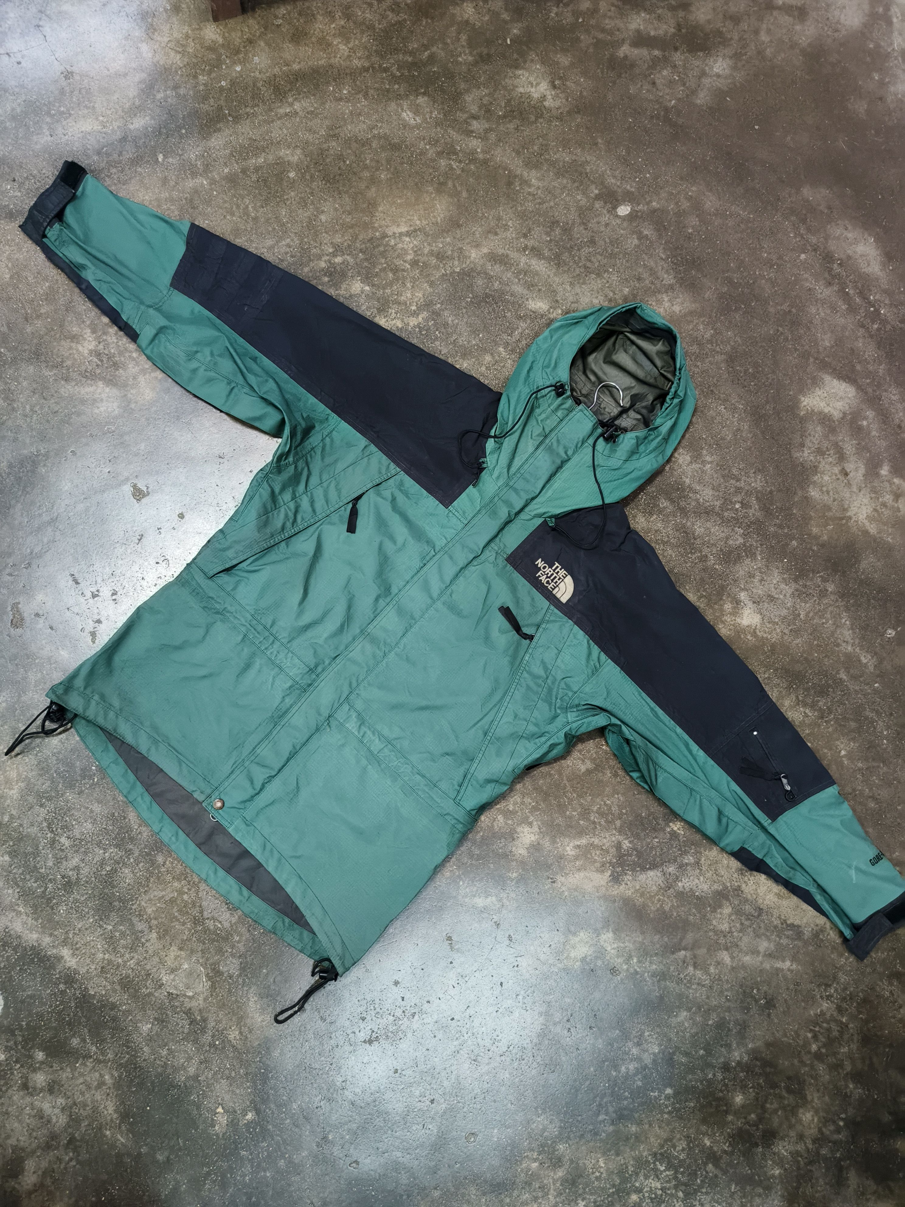 The North Face The North Face Vintage 90's Mountain Light Jacket Hood Size US M / EU 48-50 / 2 - 1 Thumbnail