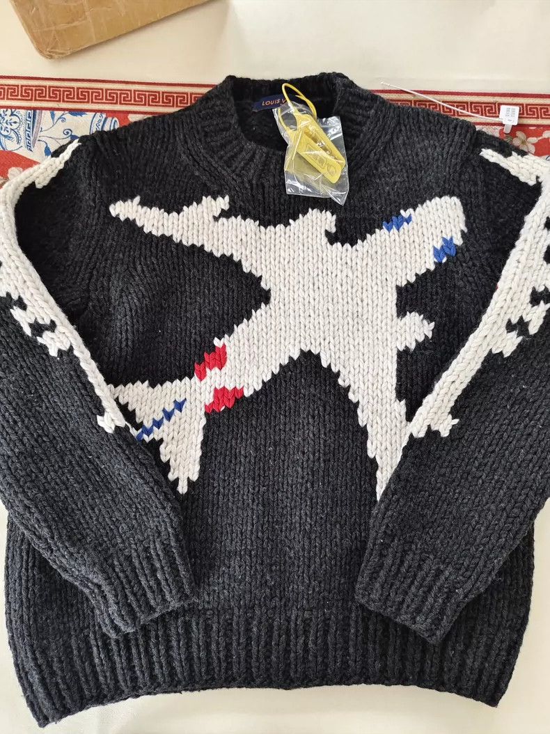 Louis Vuitton Louis Vuitton Limited Edition Grey Airplane Sweater Size US S / EU 44-46 / 1 - 1 Thumbnail