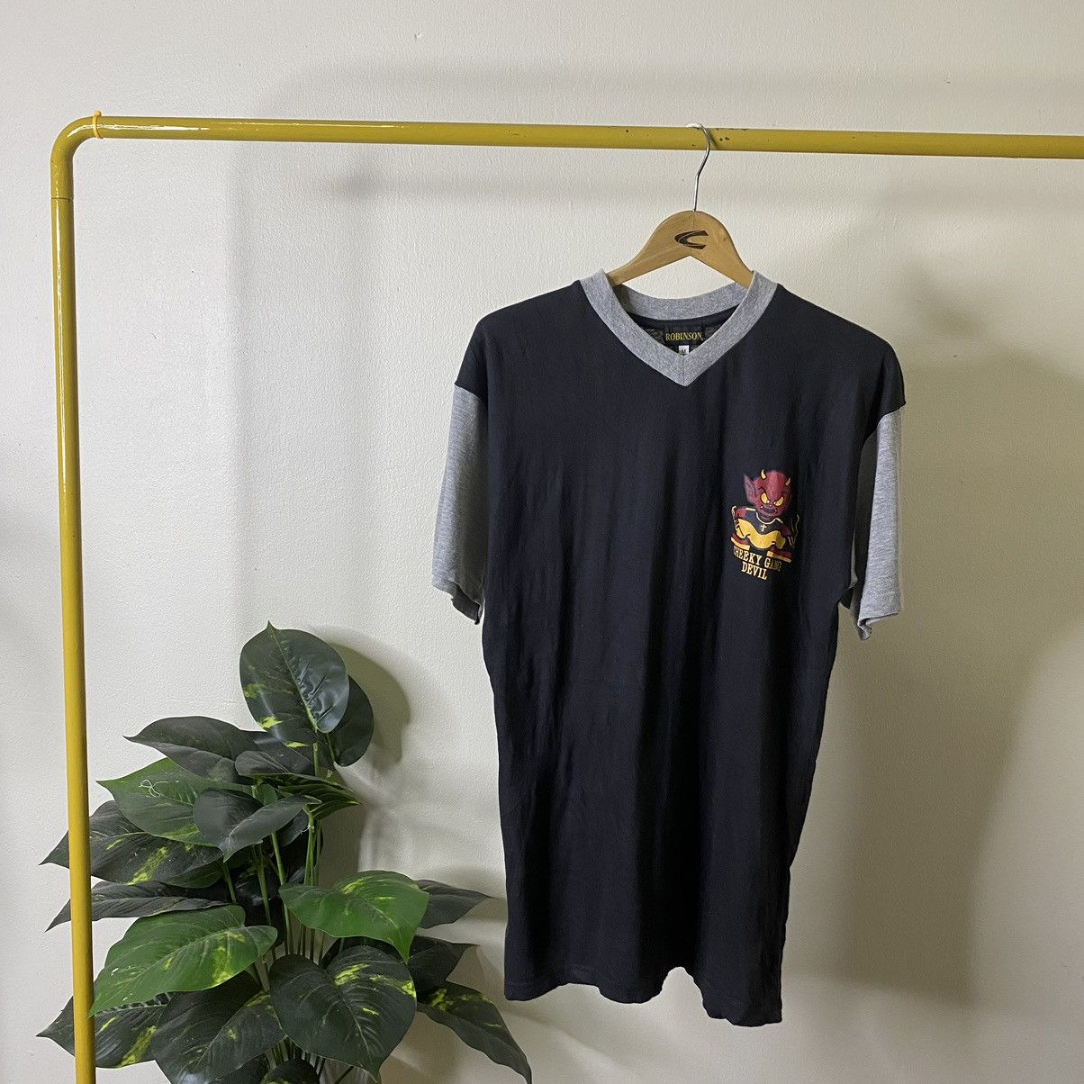 Japanese Brand Vintage 1990s Cheeky Gang Devil Satanic Streetwear Tee Size US M / EU 48-50 / 2 - 5 Thumbnail