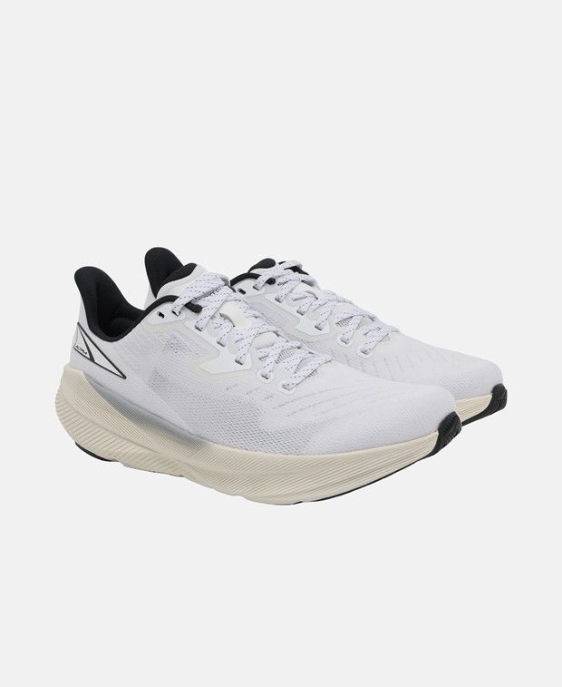 Altra Experience Flow Running Shoes in White, Women's (Size 6)