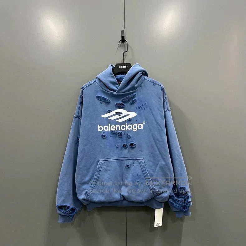 Balenciaga Balenciaga Distressed Logo Hoodie. Size US L / EU 52-54 / 3 - 1 Thumbnail