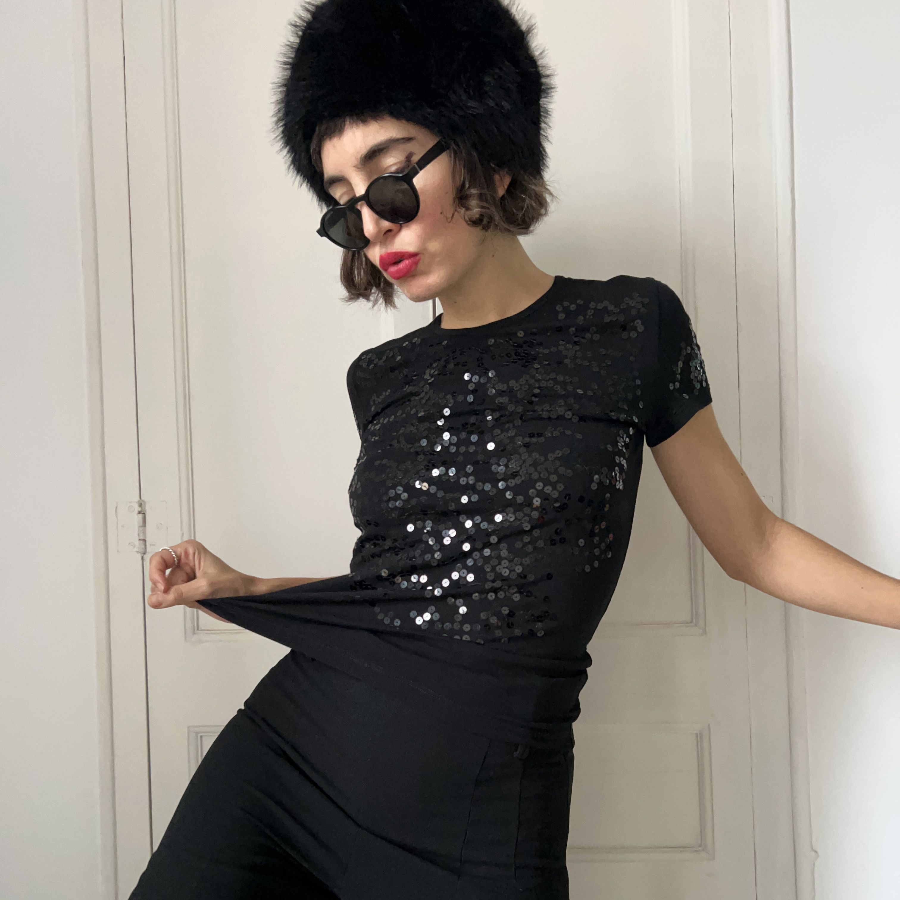 Moschino Moschino Black Sequin T-Shirt Size L / US 10 / IT 46 - 1 Thumbnail