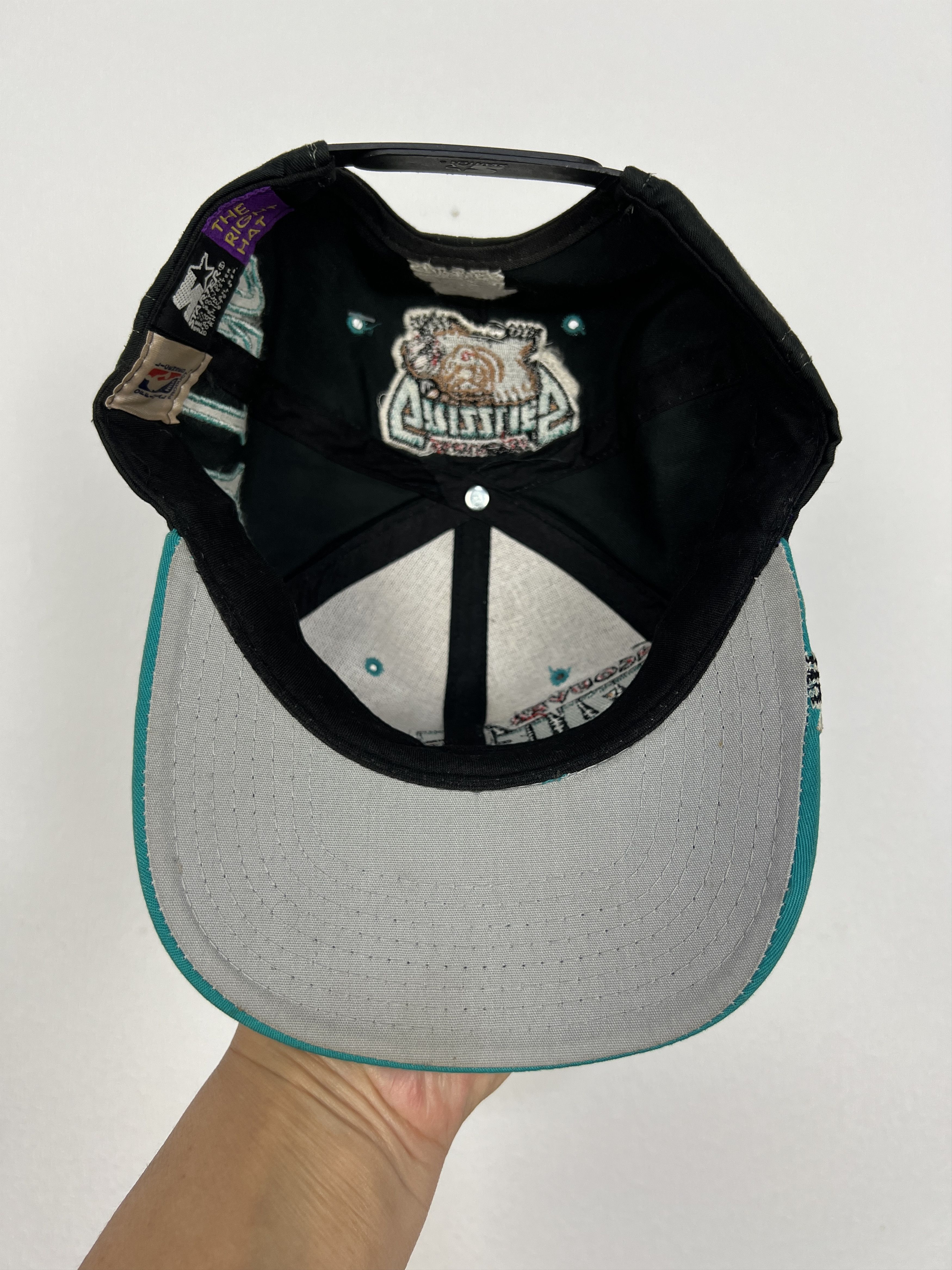 Starter Vintage Starter Vancouver Grizzlies NBA Snapback Hat Cap Size ONE SIZE - 9 Thumbnail