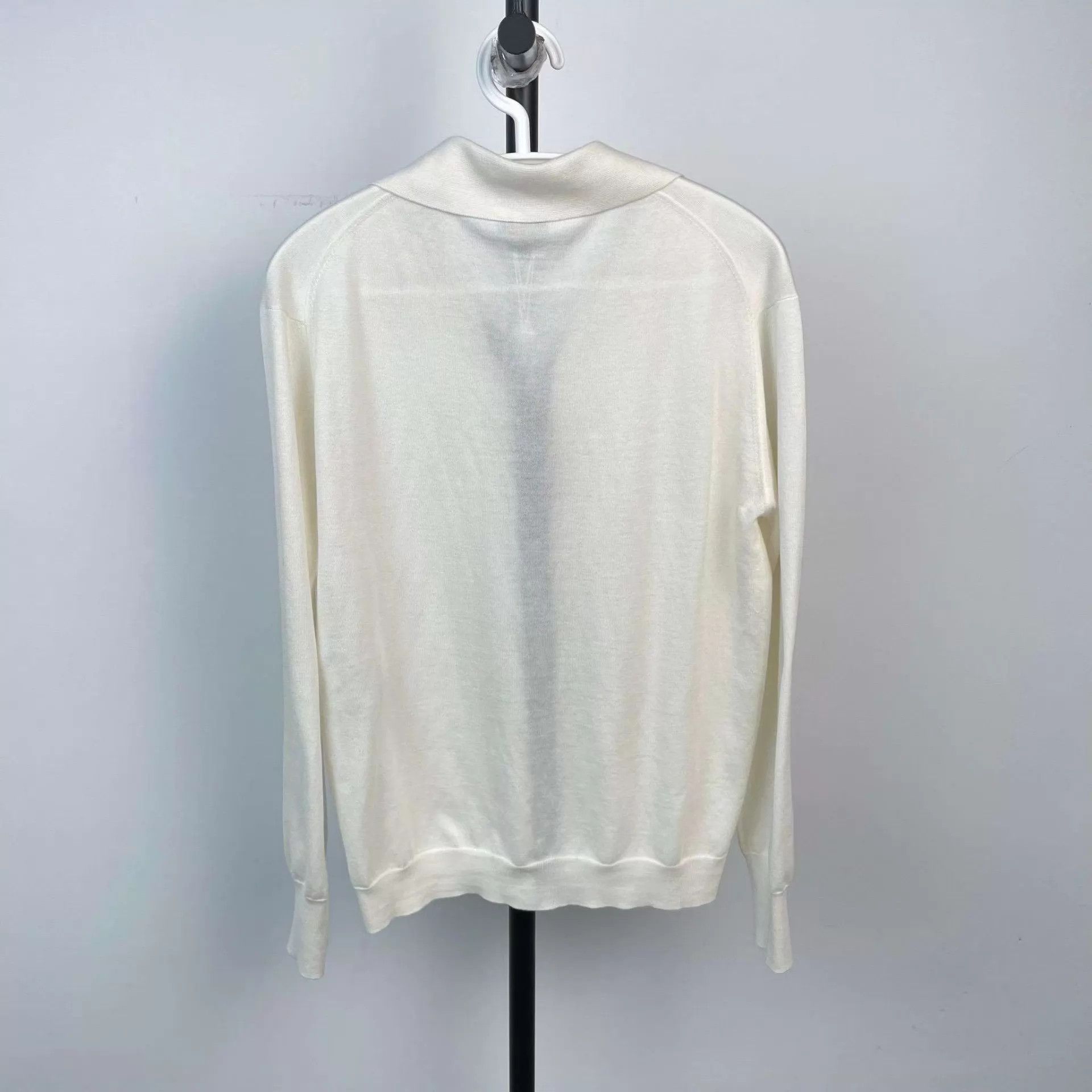 Chanel Chanel 26P Cotton Long Sleeve White Cardigan 38 99 New Size S / US 4 / IT 40 - 2 Thumbnail