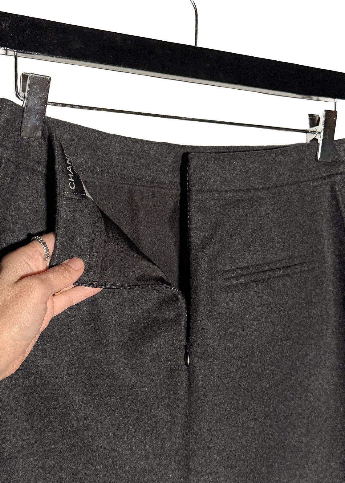 Chanel Chanel FW11 Charcoal Flannel Button Accent Mini Skirt Size 27" / US 4 / IT 40 - 7 Thumbnail