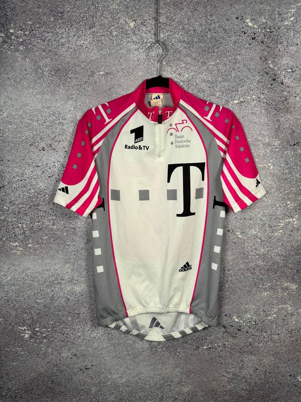Adidas Cycling Team Deutsche Telekom 1ard Adidas Jersey size 34 Size US M / EU 48-50 / 2 - 1 Thumbnail