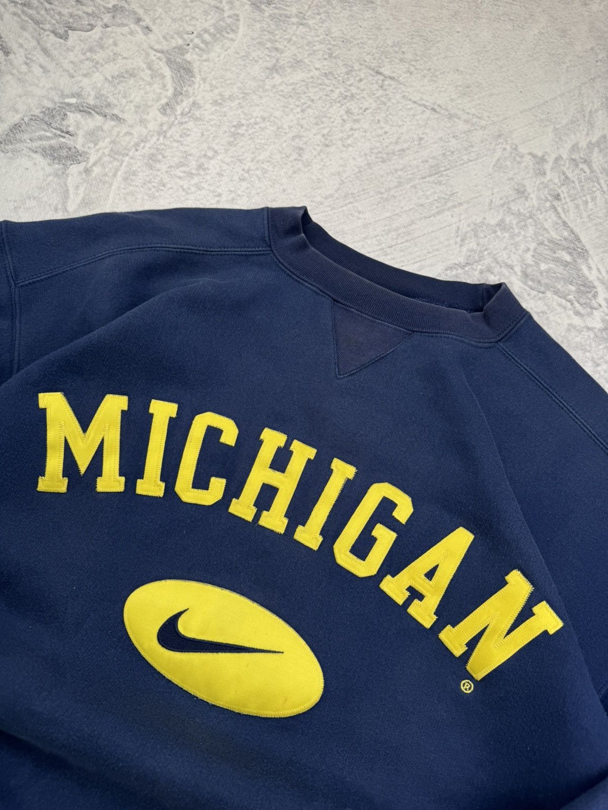 Nike × Vintage NIKE MICHIGAN VINTAGE CENTER LOGO OVERSIZE BOXY SWEATSHIRT Size US M / EU 48-50 / 2 - 5 Thumbnail