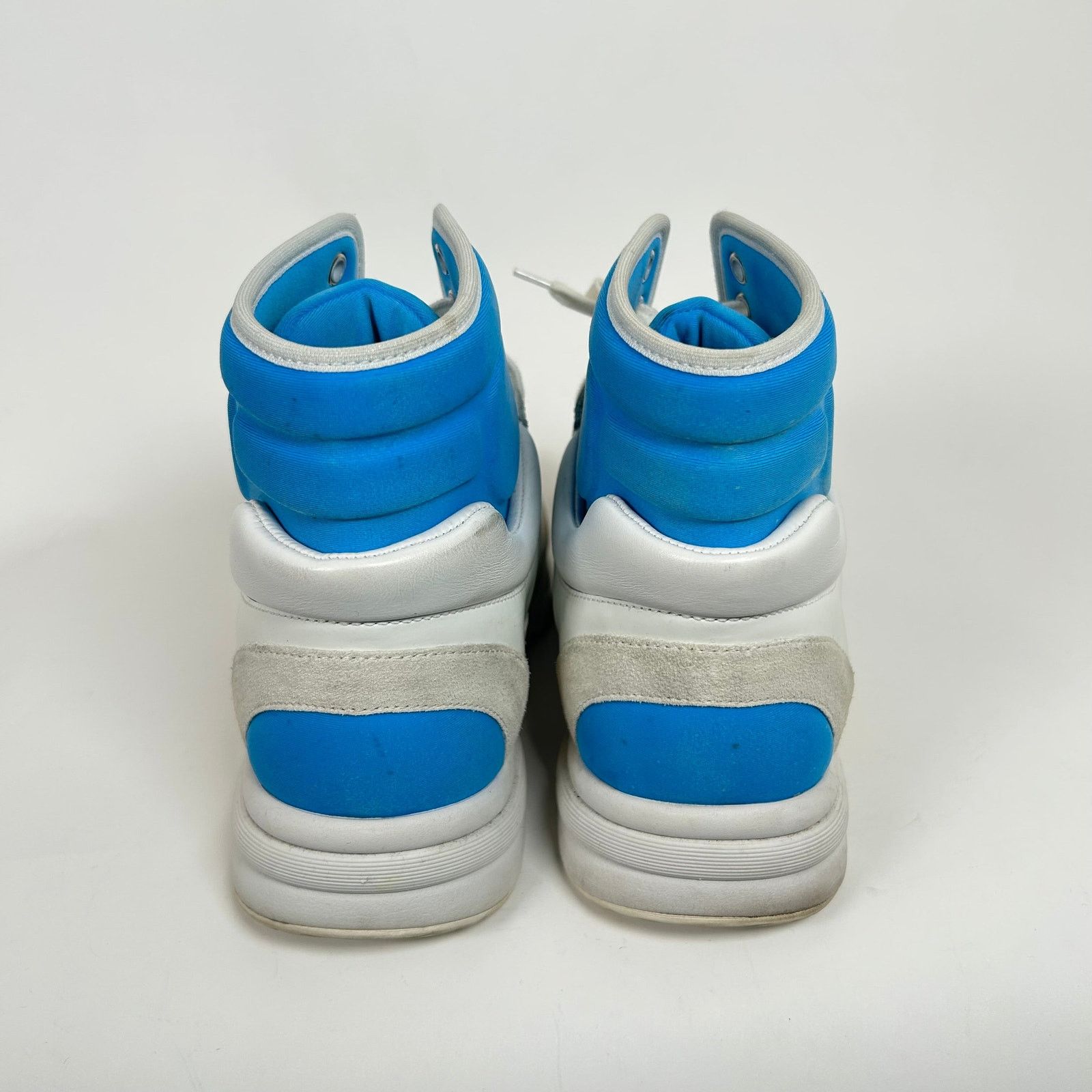 Chanel Chanel White/Blue Interlocking CC High-Top Sneaker Size 38.5 Size US 8 / IT 38 - 3 Thumbnail