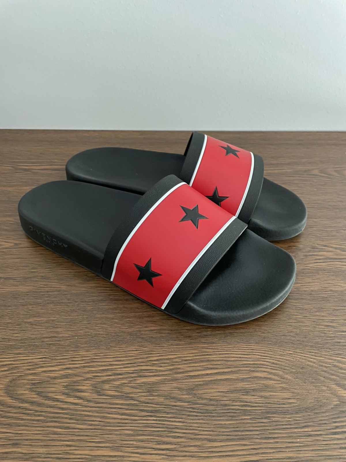 Givenchy Slides in Size 42 IT Unisex GIVENCHY Logo-print rubber slides | NET-A-PORTER main image 3