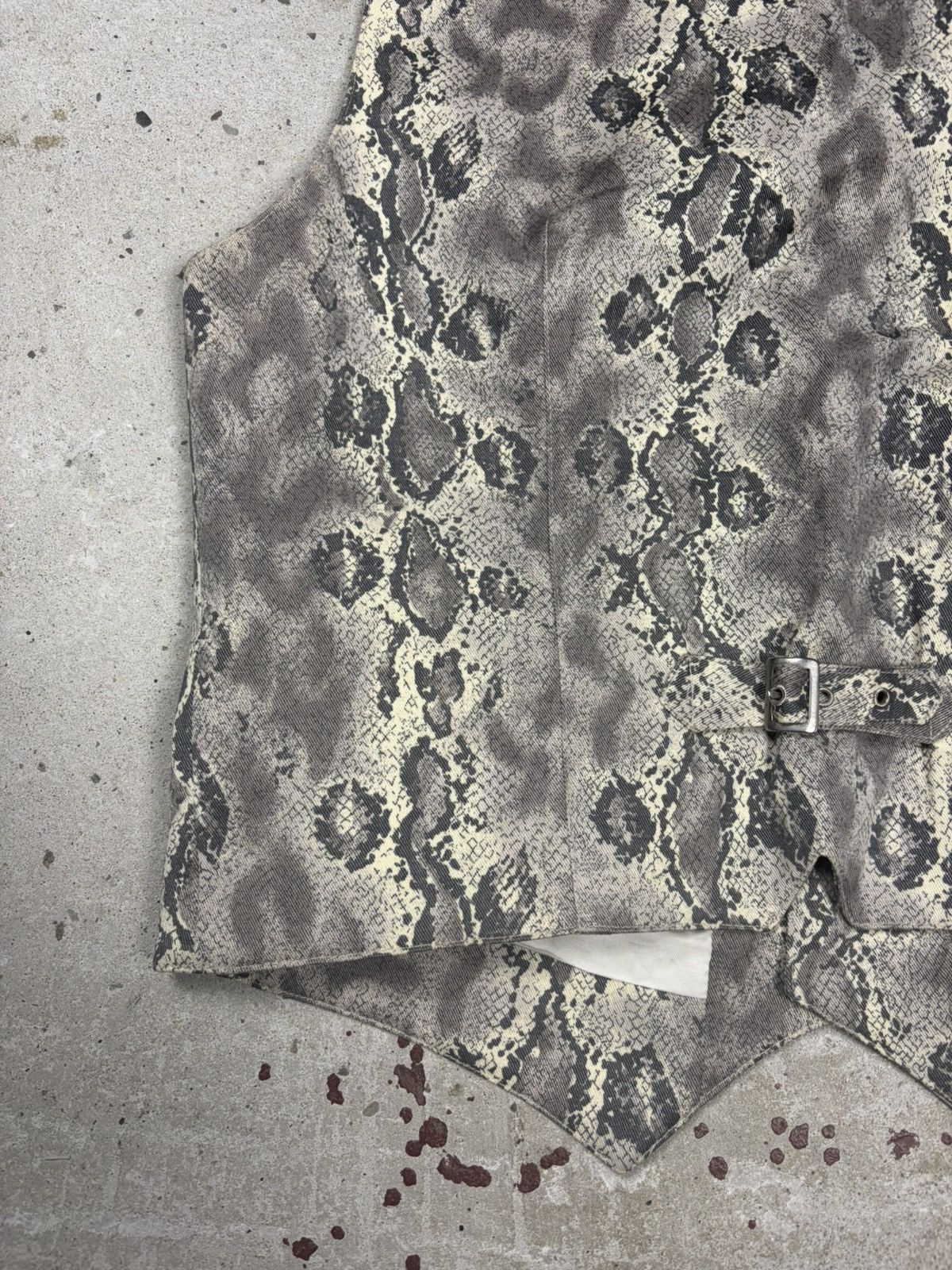 Versace Vintage 1990s Versus Gianni Versace Snake Print Animal Vest Size US M / EU 48-50 / 2 - 14 Thumbnail