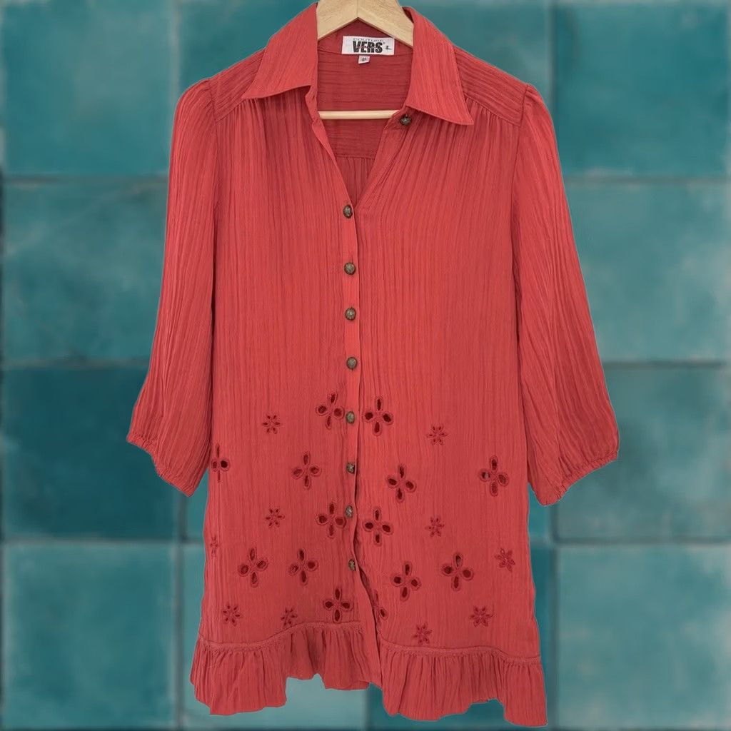 Vintage Couture Vers Yours Women's Red Embroidered Tunic Blouse L Boho Floral Button-Up Long Sleeve Size L / US 10 / IT 46 - 1 Thumbnail