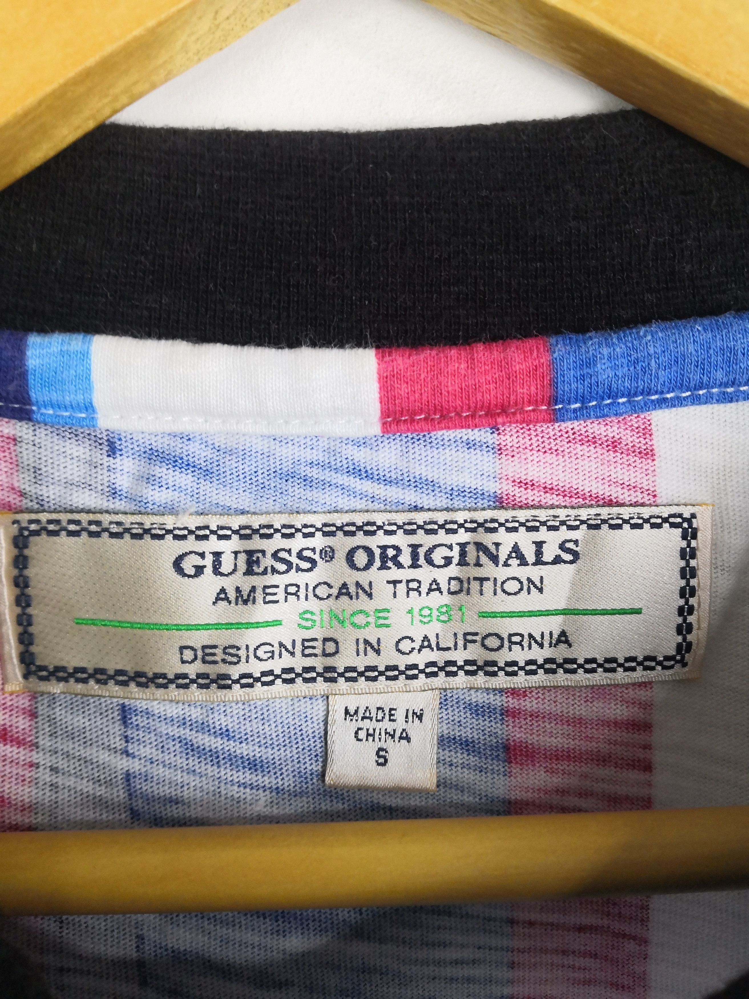 Guess Guess T-Shirt Big Logo Embroidery Stripe Guess Tee Size US L / EU 52-54 / 3 - 4 Thumbnail