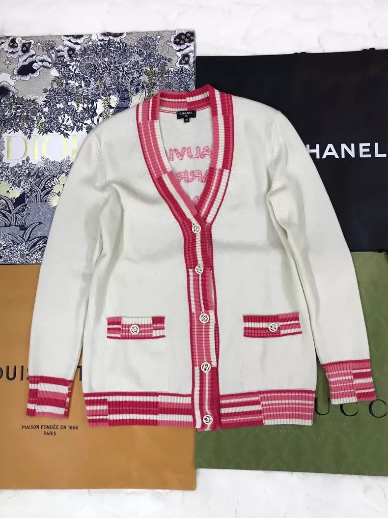 Chanel Chanel 19 Early Spring Cashmere Cardigan Coat Size US S / EU 44-46 / 1 - 1 Thumbnail