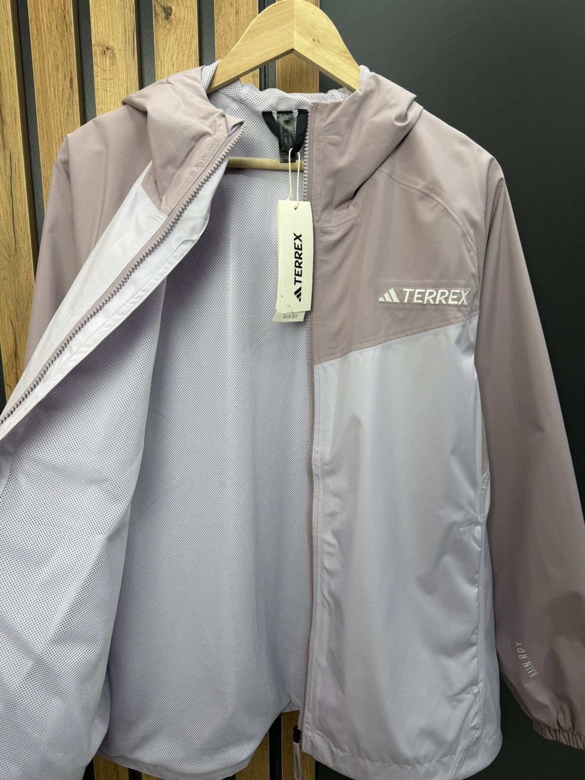 Adidas Adidas Terrex Multi 2L Rain.Rdy Jacket Purple Women’s Size XL / US 12-14 / IT 48-50 - 7 Thumbnail