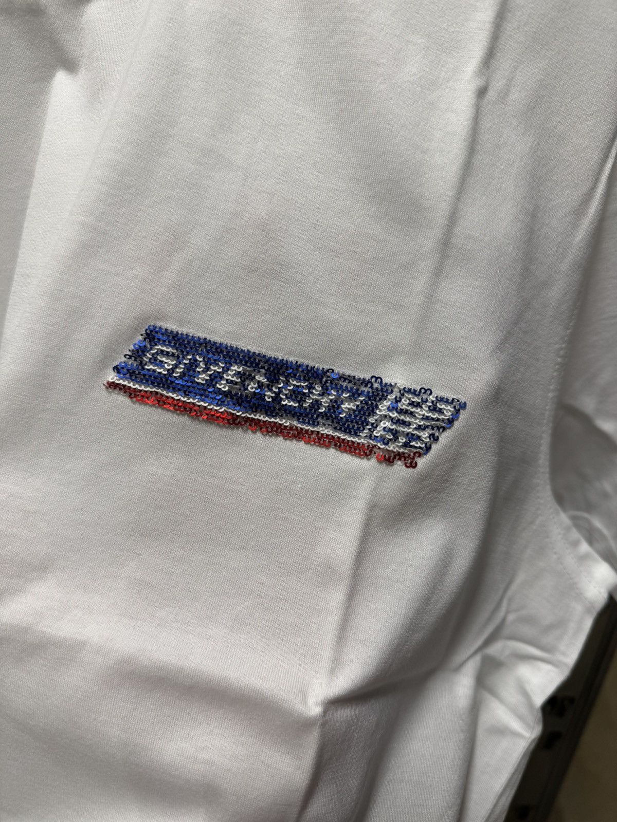 Givenchy Givenchy Sequin Logo T-Shirt NEW 650$ Size US XXL / EU 58 / 5 - 2 Thumbnail