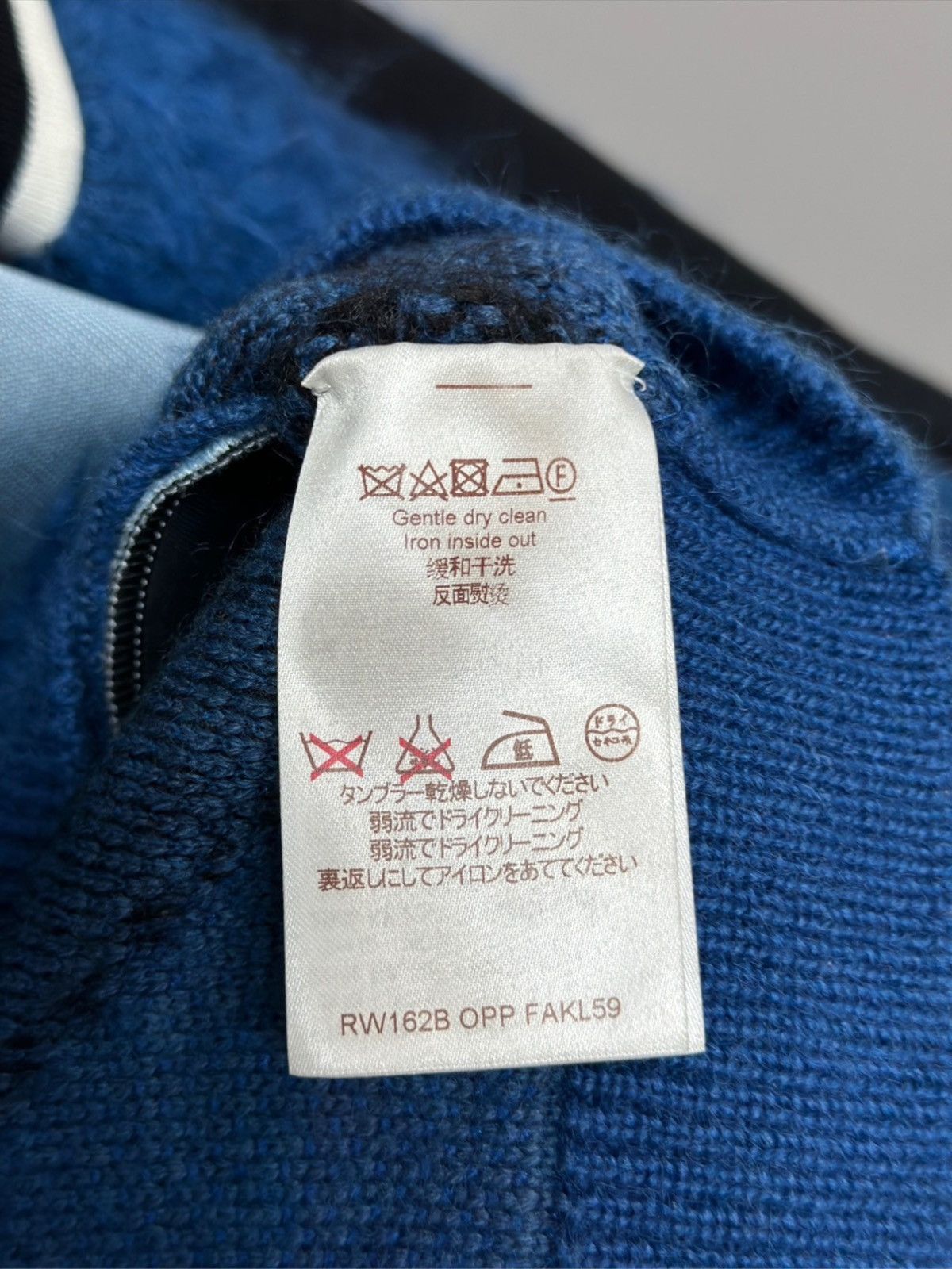 Louis Vuitton Louis Vuitton blue mohair sweater XS Size US XS / EU 42 / 0 - 4 Thumbnail