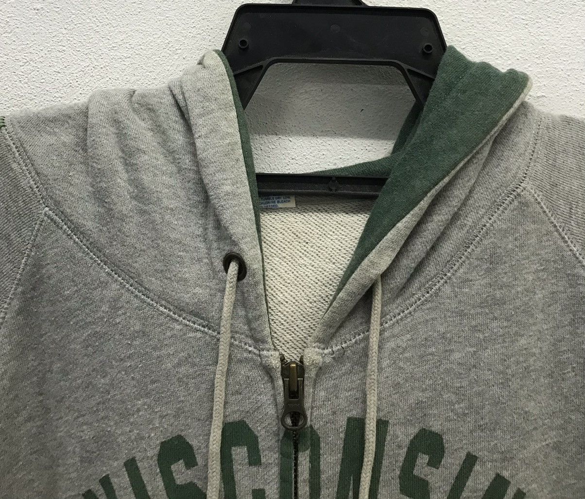Champion × Vintage Vintage Champion Wisconsin Rhinelander Trackclub Jacket Hood Size US L / EU 52-54 / 3 - 3 Thumbnail