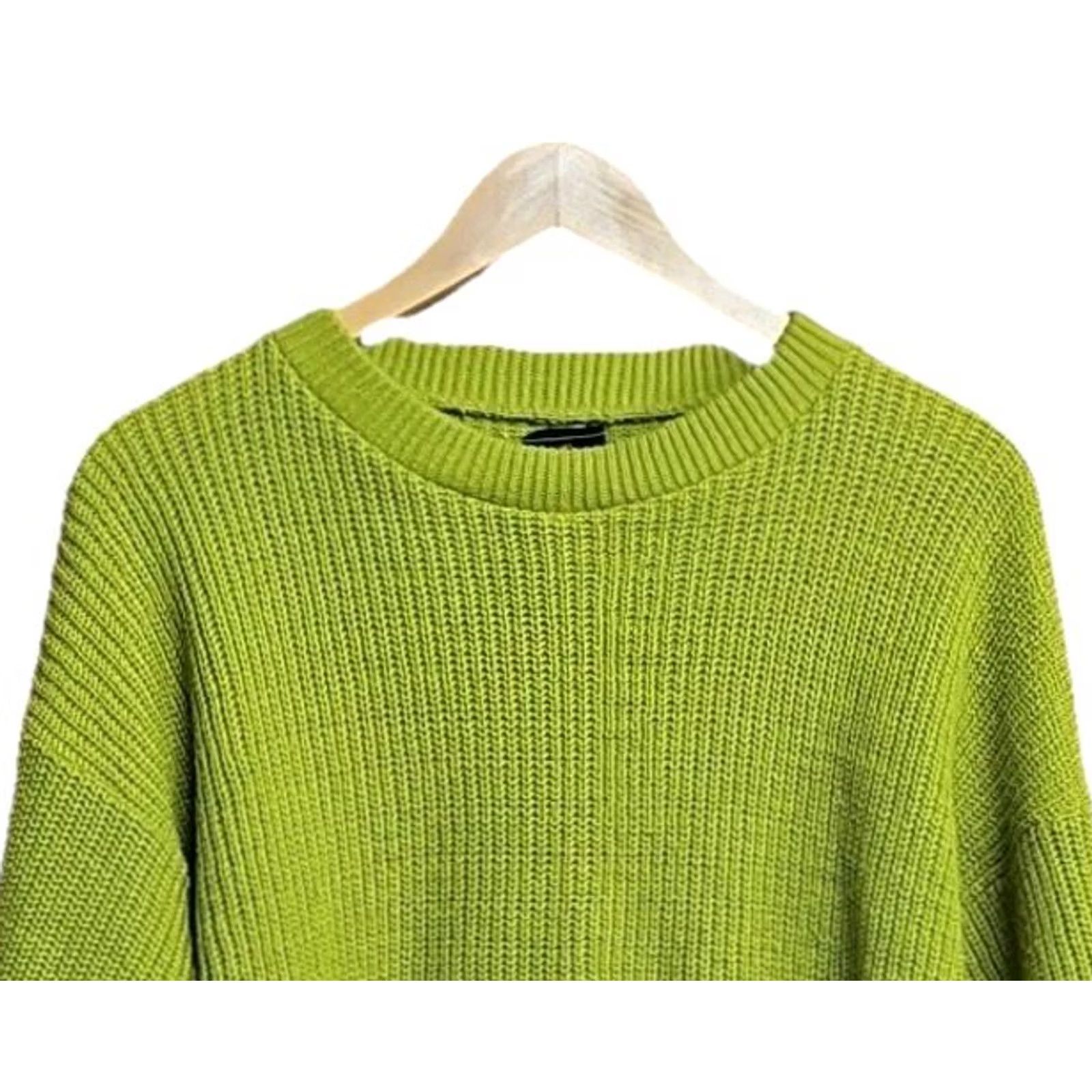 Vintage VINTAGE Tudor Hall Sweater Women’s M Crew Neck Green 80s 90s Chunky Knit Acrylic Pullover Size M / US 6-8 / IT 42-44 - 2 Thumbnail