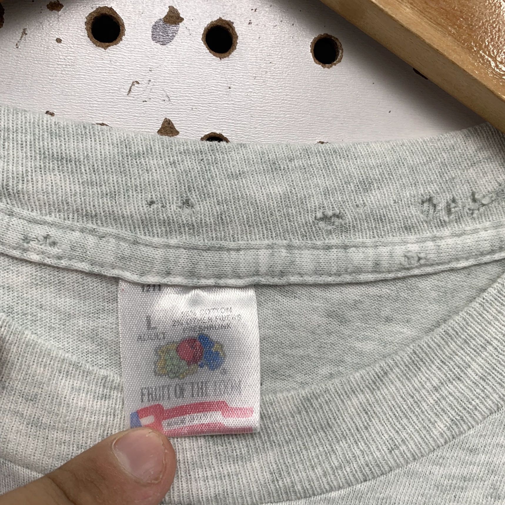 Fruit Of The Loom VINTAGE Fruit of the Loom Shirt Mens Large Gray 90s Walleye Fish Graphic Nature USA Mockup? Size US L / EU 52-54 / 3 - 4 Thumbnail