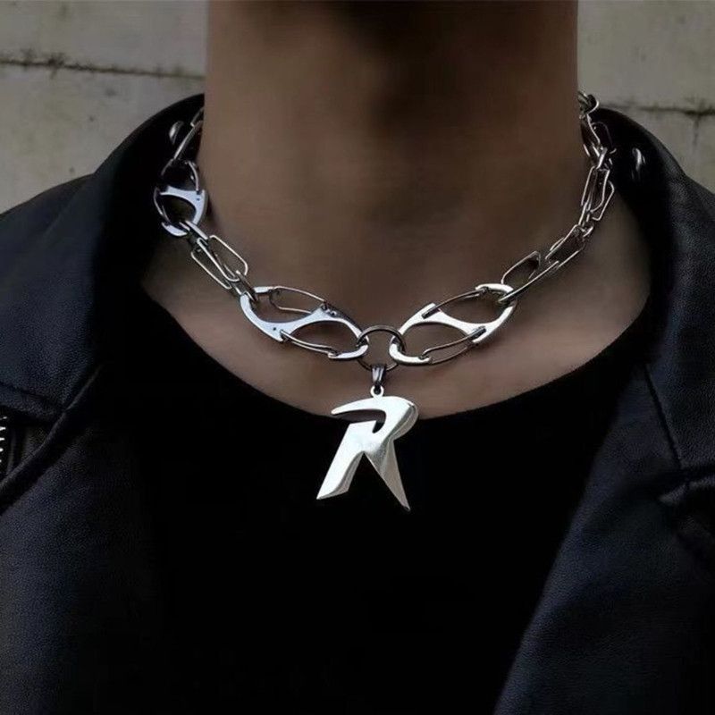 Jewelry Letter R Design Pendant Necklace Size ONE SIZE - 1 Thumbnail