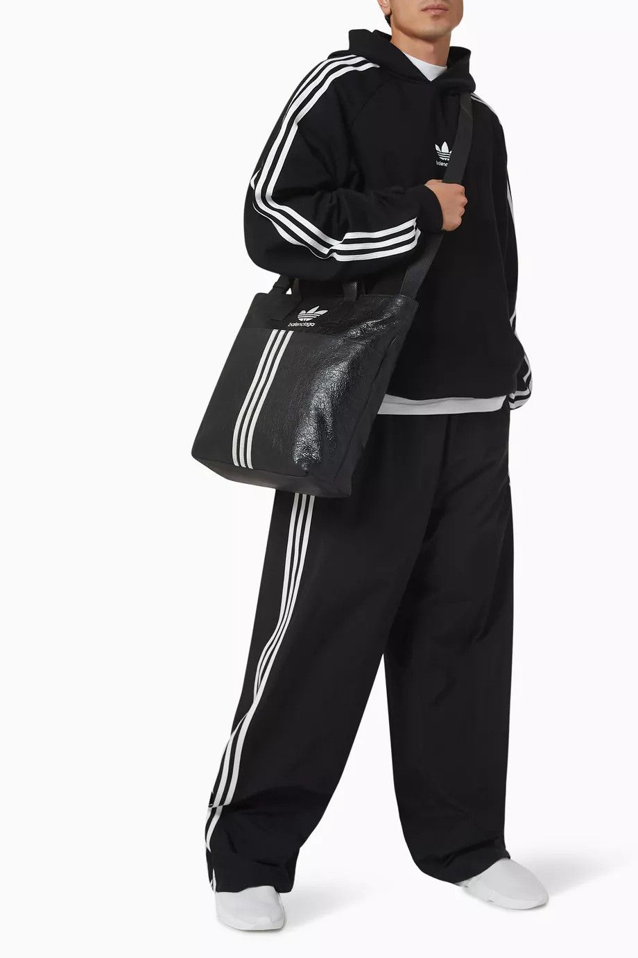 Adidas × Balenciaga o1s1wg110924 Size: OS / South Tote Bag in Black/White Size ONE SIZE - 6 Thumbnail