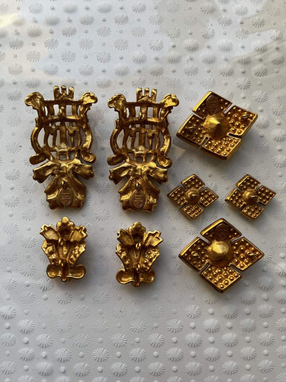 Christian Dior Monsieur Christian Dior Boutique 90s Gold Plated Rhinestones Brooches Size ONE SIZE - 7 Thumbnail