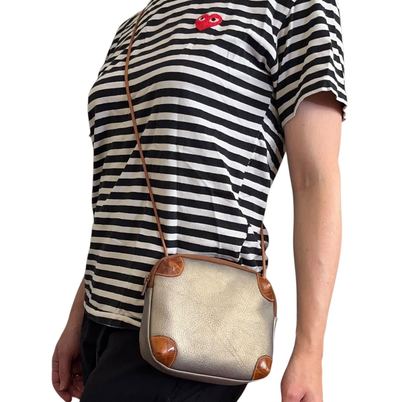 Furla × Vintage Vintage Furla Silver Metallic Leather Croc Trim Crossbody Size ONE SIZE - 2 Thumbnail