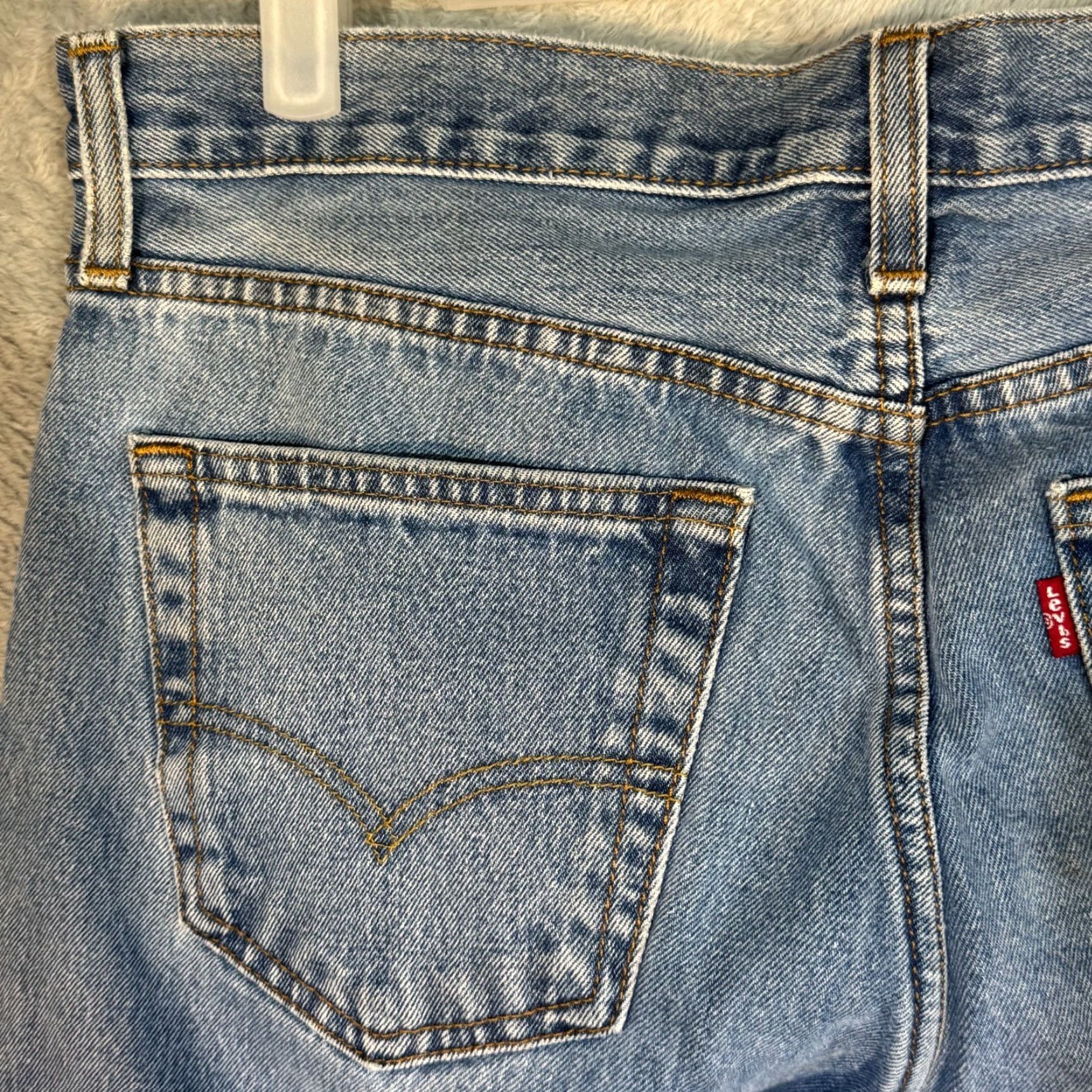 Levi's VINTAGE Levi’s 516 Jeans Men’s Slim Straight Jeans 34x32 Blue Light Wash Denim Slim Straight Leg Mens Size US 34 / EU 50 - 6 Thumbnail