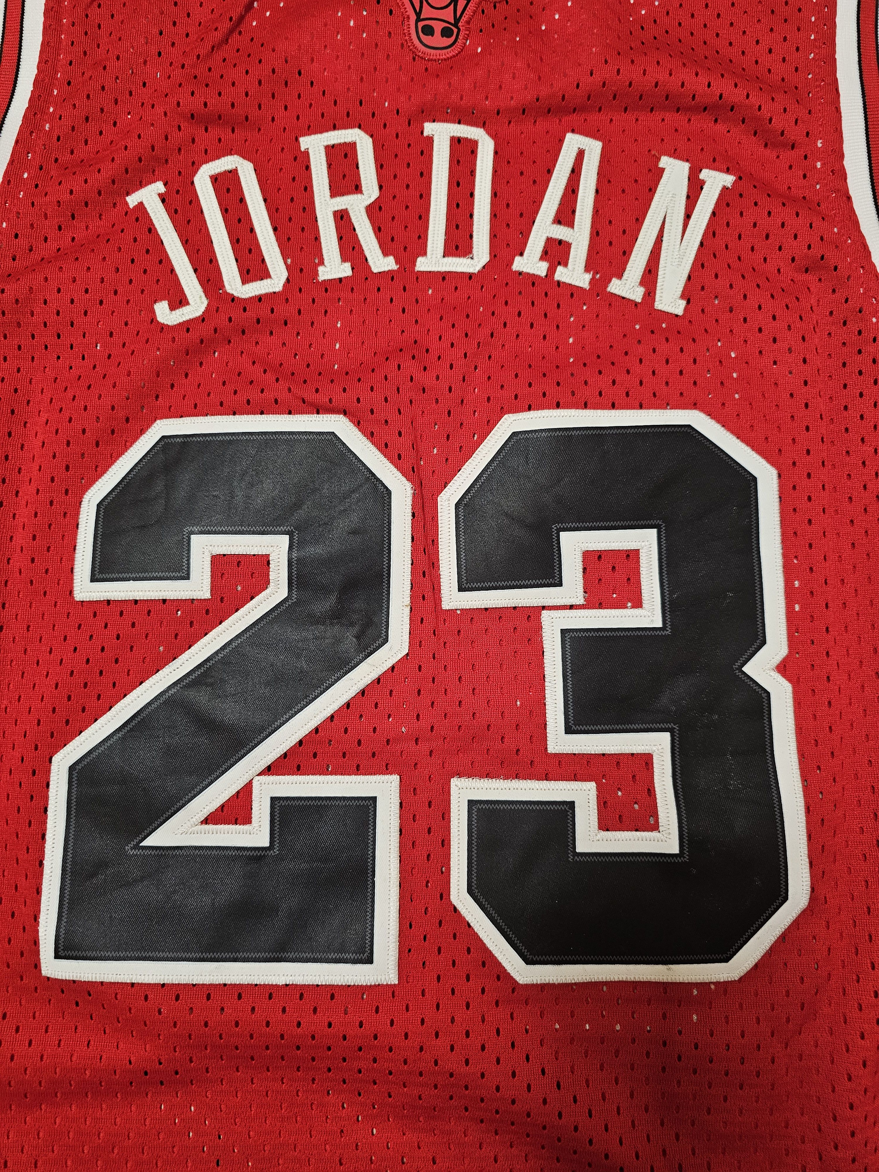 Vintage CHICAGO BULLS NIKE VINTAGE JORDAN JERSEY BASKETBALL SHIRT Size US M / EU 48-50 / 2 - 5 Thumbnail