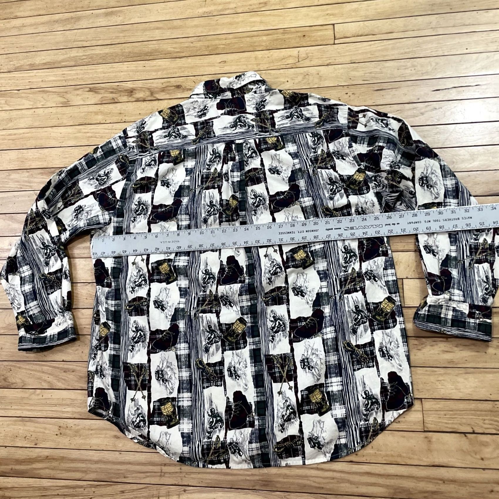 Roundtree & Yorke ROUNDTREE & YORK Shirt Men XL Camping Gear Graphic Print Lantern Boots Poles AOP Size US XL / EU 56 / 4 - 5 Thumbnail