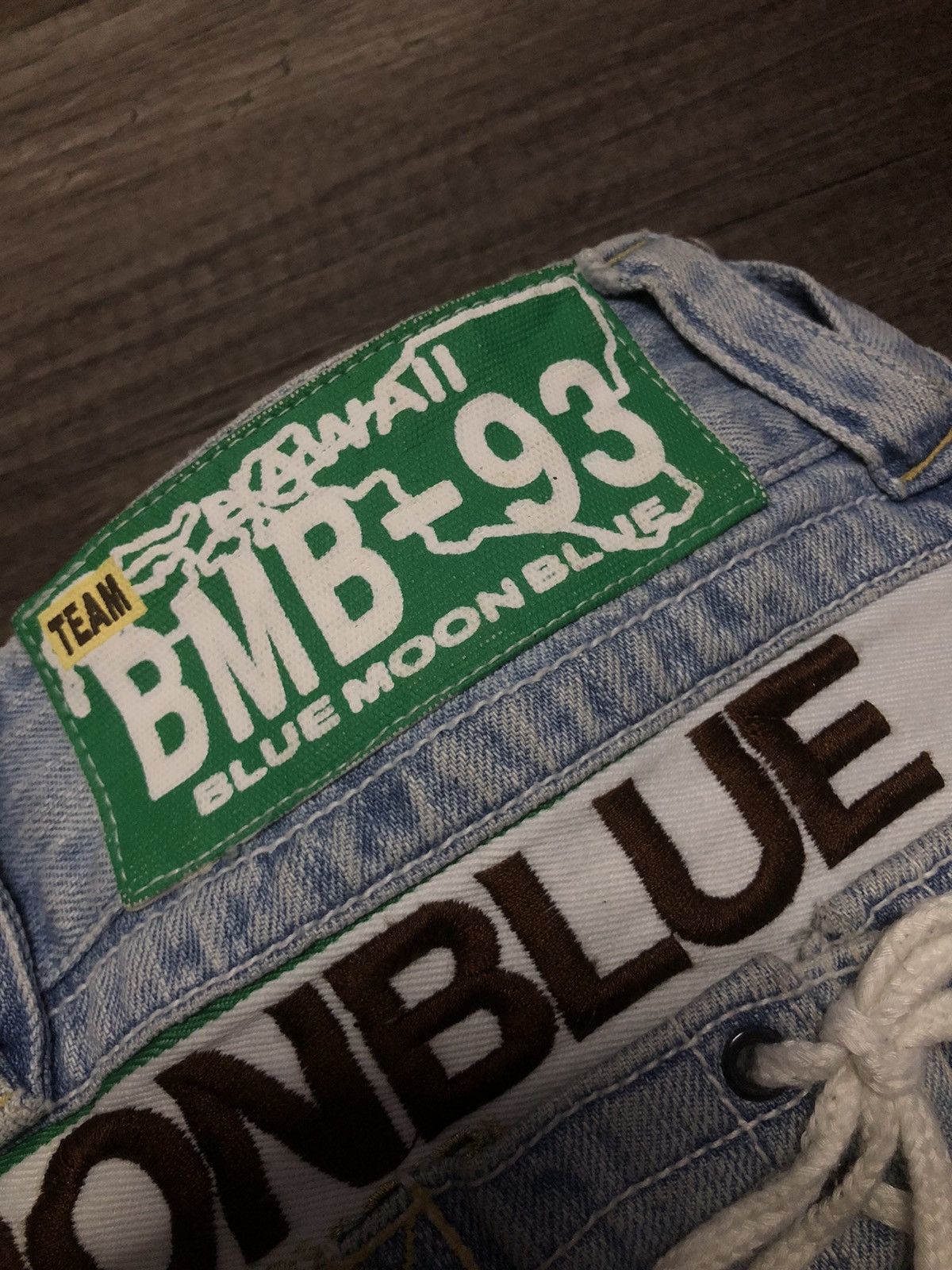 Japanese Brand VINTAGE BLUE MOON BLUE JEANS TEAM HAWAII BMB-93 Size 28" / US 6 / IT 42 - 4 Thumbnail