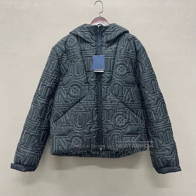 Louis Vuitton Louis Vuitton Black geometric embroidered letter full logo Size US L / EU 52-54 / 3 - 1 Thumbnail