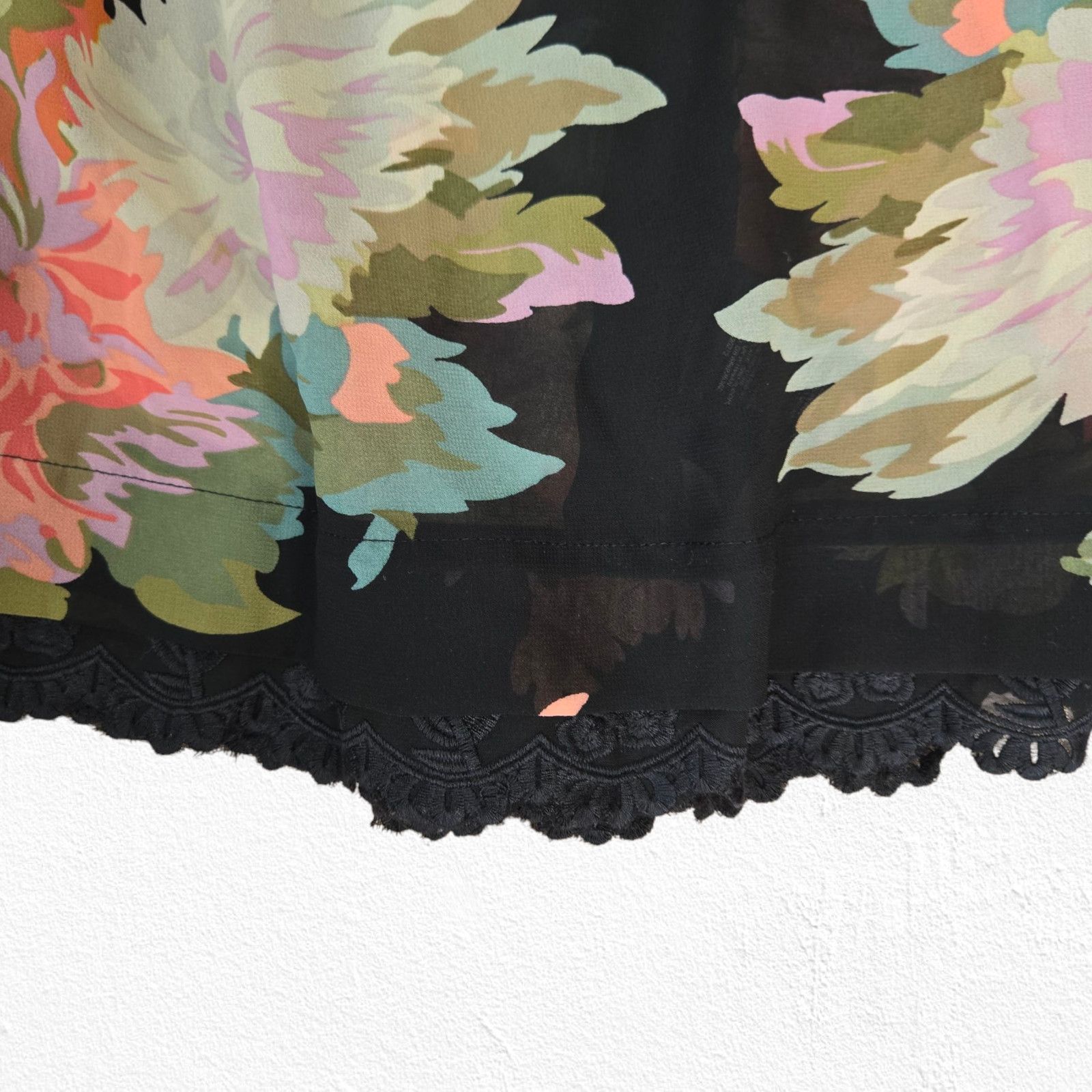 Anthropologie Anthropologie Black Floral Fit & Flare Dress Size Small Size S / US 4 / IT 40 - 2 Thumbnail