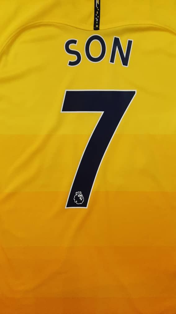 Nike Tottenham Hotspurs Third Kit 2020/21, Size L, Size US L / EU 52-54 / 3 - 5 Thumbnail