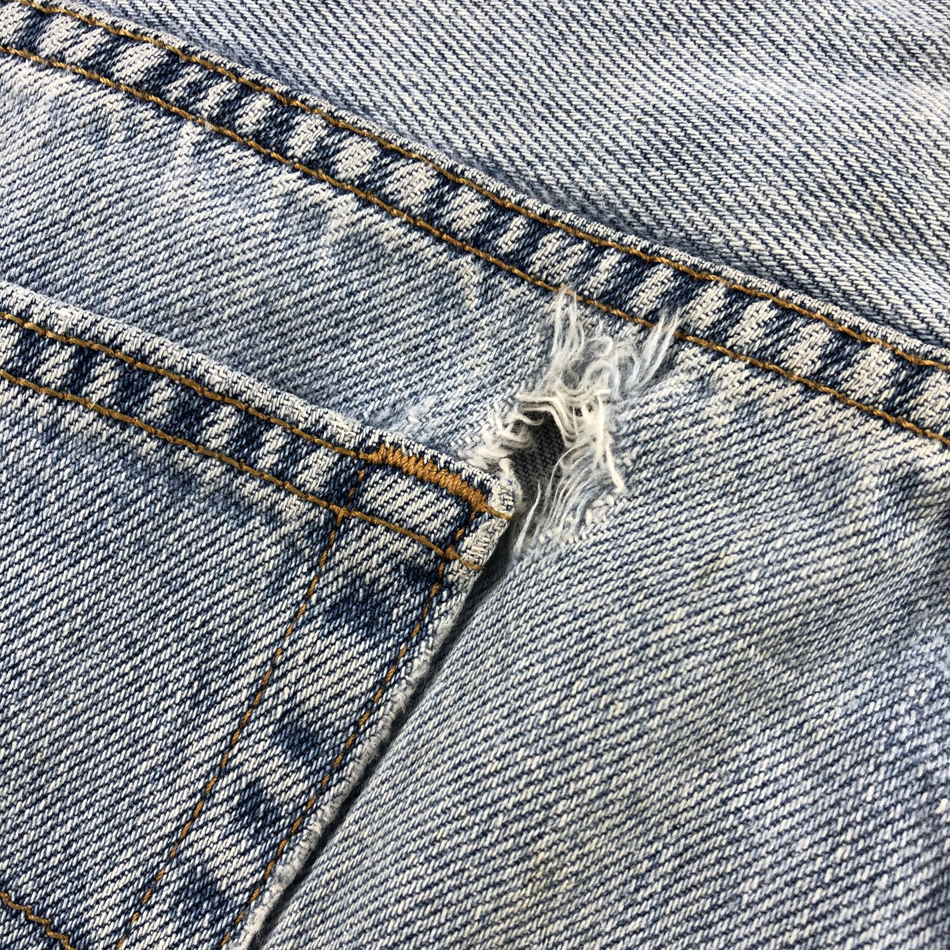 Levi's Vintage Light Wash Levis 560 Jeans-J1871 Size US 35 - 8 Thumbnail