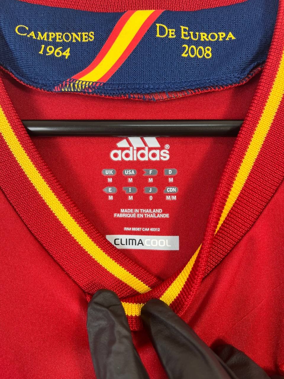 SPAIN 2012 2013 HOME SHIRT FOOTBALL ADIDAS X10937 SIZE M