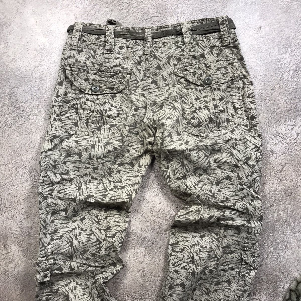 Vintage Y2K Baggy Distressed Cargo Pants Techwear Tactical Logo 28 Size 28" / US 6 / IT 42 - 7 Thumbnail