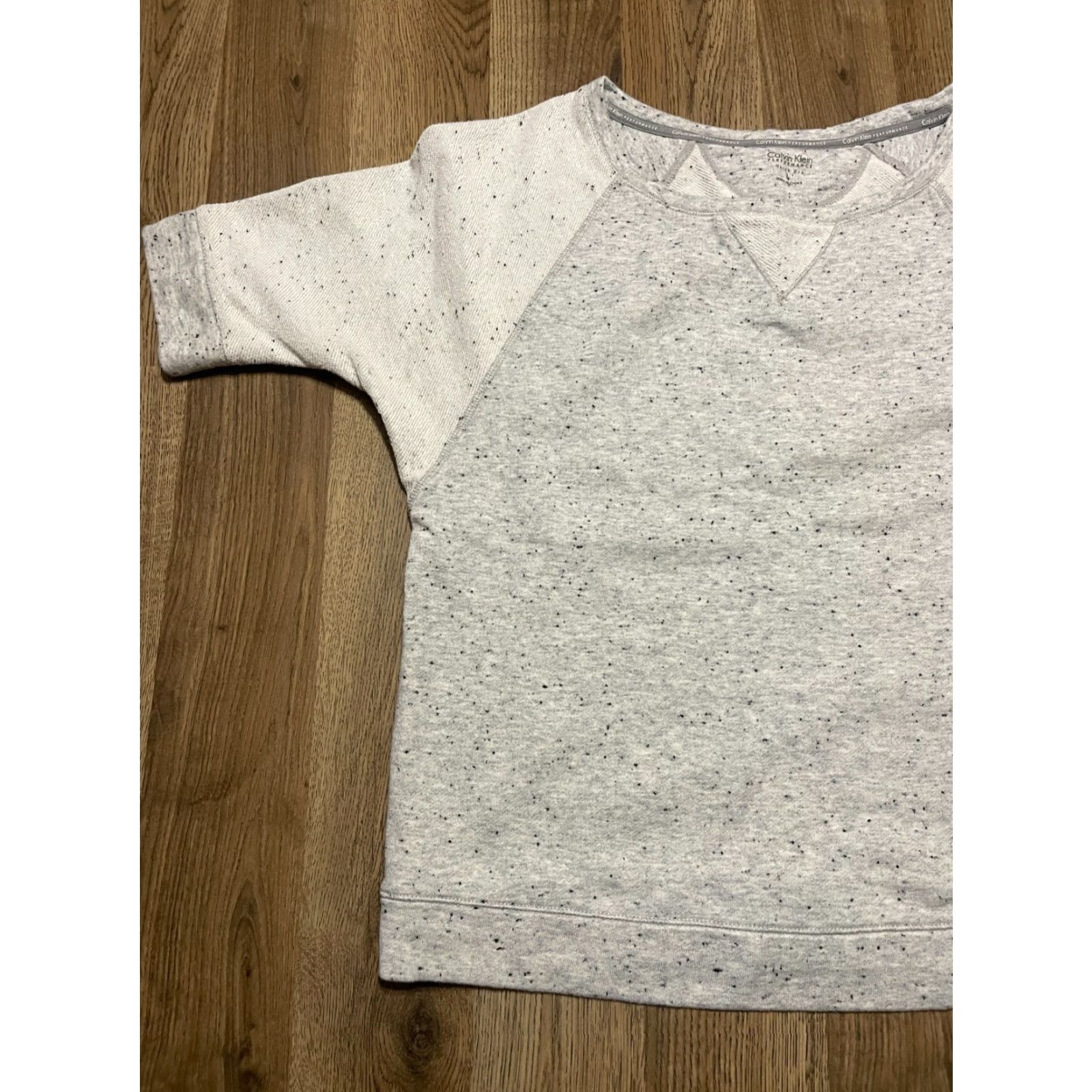 Vintage Calvin Klein Collection Shirt Women L Gray Quick Dry Casual Short Sleeve Round Neck Pullover T-Shirt Regular Fit Size L / US 10 / IT 46 - 3 Thumbnail