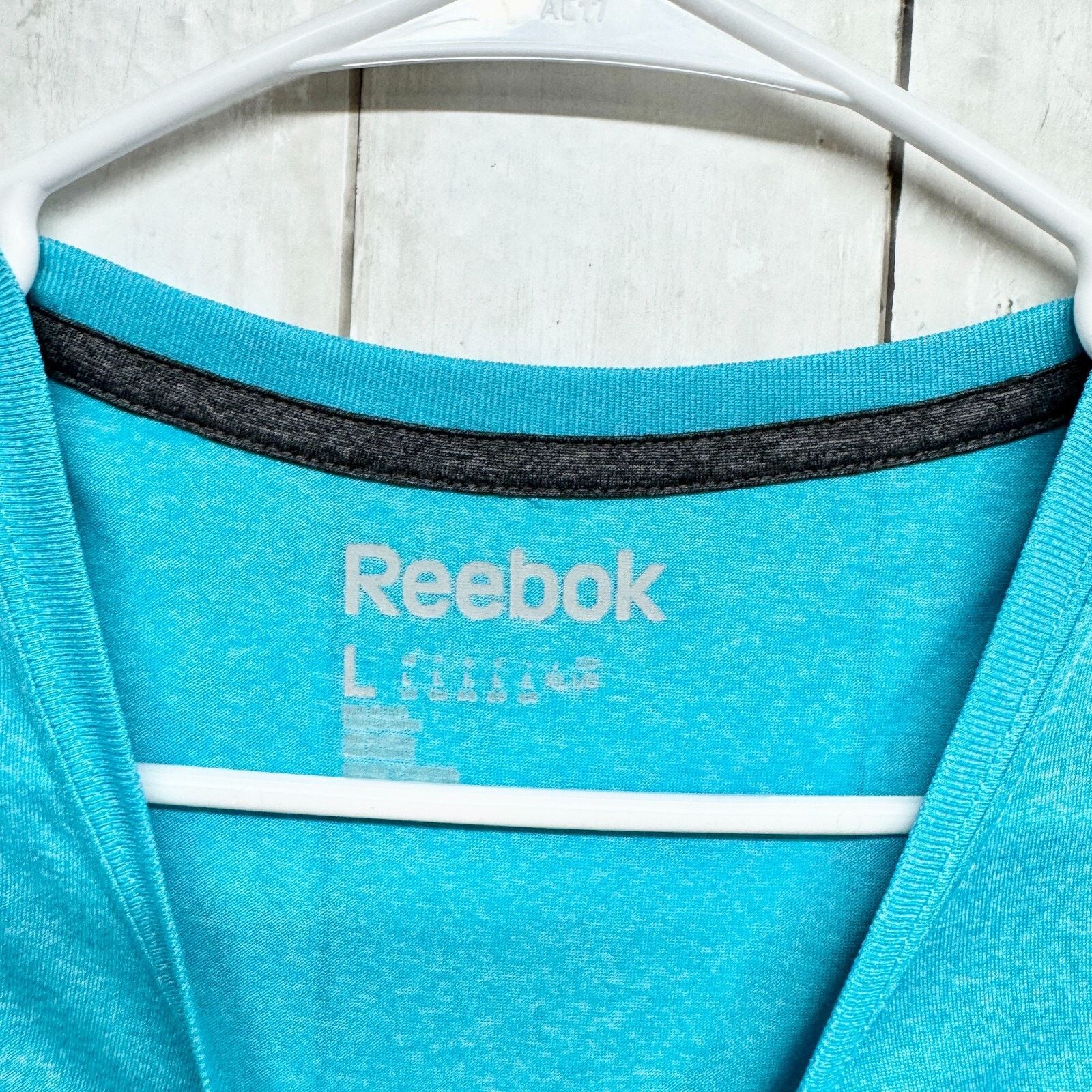 Reebok Reebok Shirt Size Large Neon Blue Dri Fit Short Sleeve Top Size US L / EU 52-54 / 3 - 2 Thumbnail