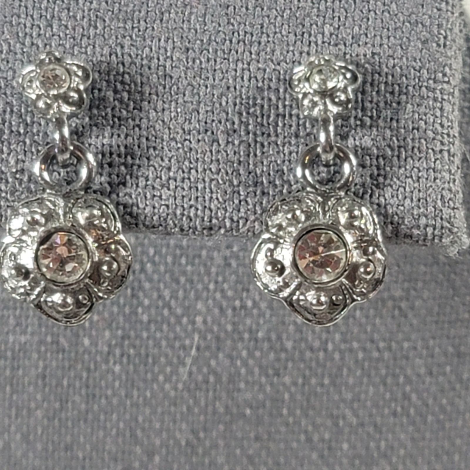 Other Silver Flower Shaped Dangle Earrings Studs Size ONE SIZE - 2 Thumbnail