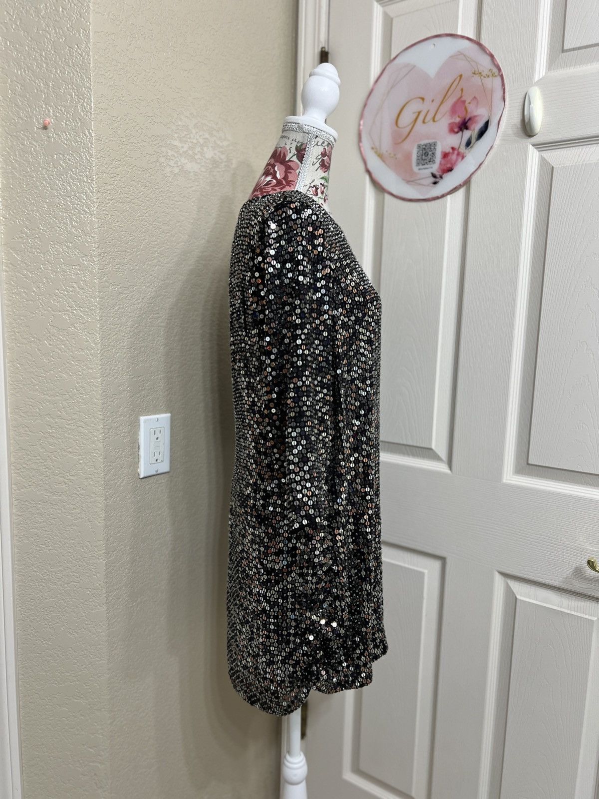 Parker Parker Black Sequined Long Sleeve Shift with Mixed Sequins Size M / US 6-8 / IT 42-44 - 2 Thumbnail