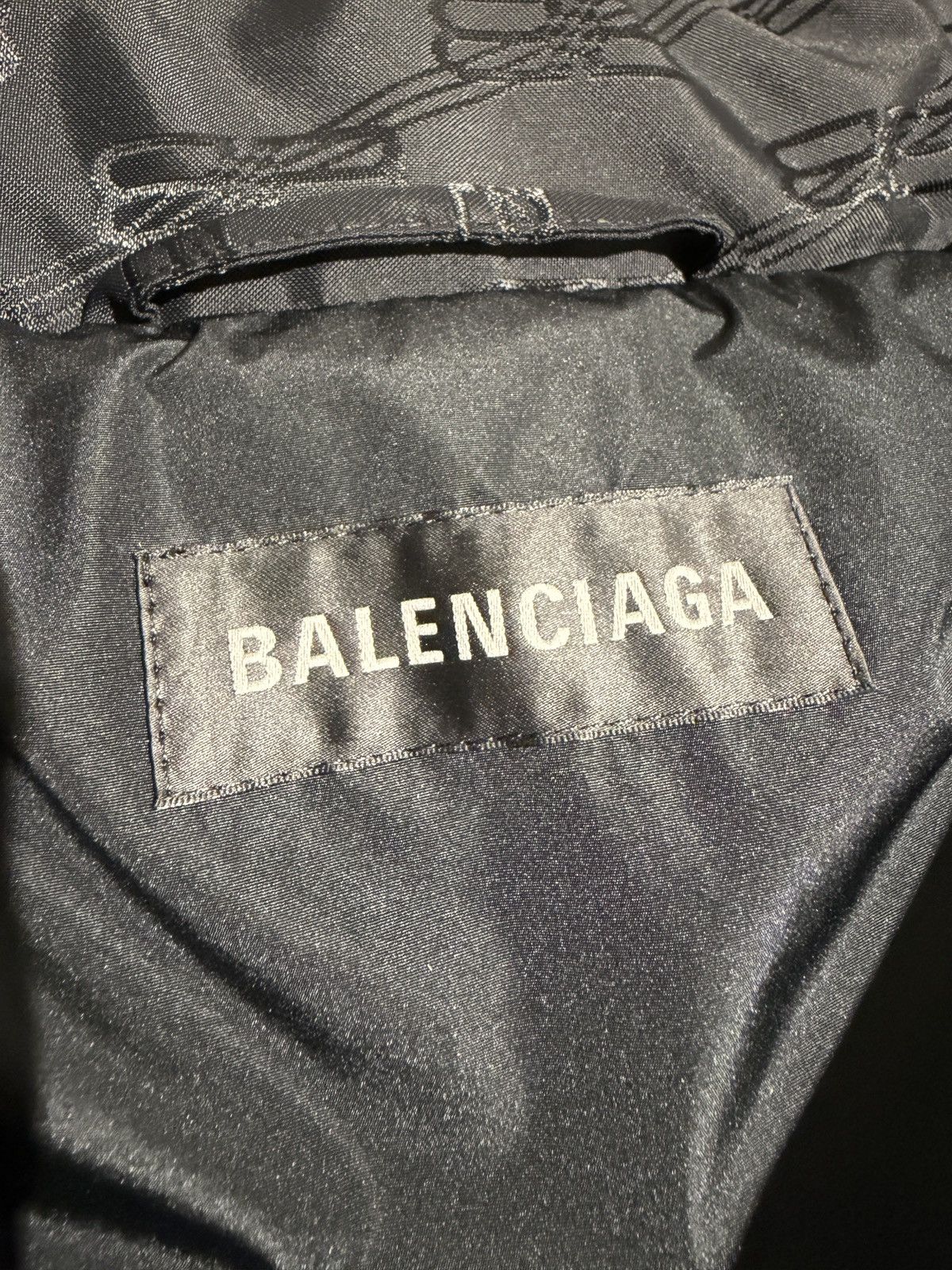 Balenciaga Balenciaga Monogram Puffer Puffer Jacket Size US XL / EU 56 / 4 - 4 Thumbnail