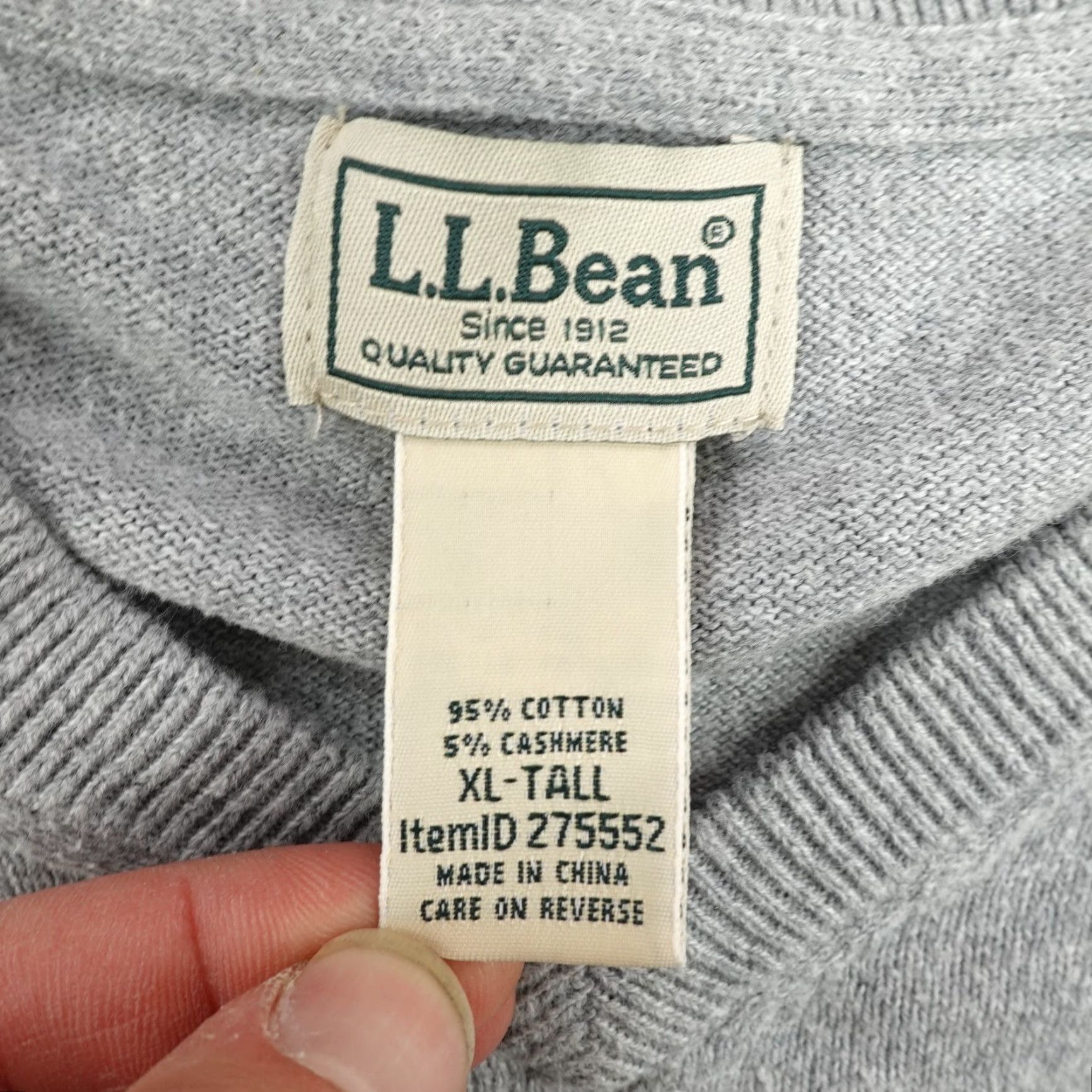 Vintage VINTAGE LL Bean Sweater Men XL Tall Gray V-Neck Cotton Cashmere Blend Sunwashed Textured Knit Pullover Regular Big & Tall Mens Girls? Size US XL / EU 56 / 4 - 7 Thumbnail