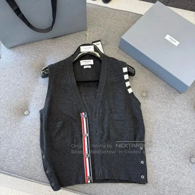Thom Browne Thom Browne Gray Cashmere Short Sleeve Sweater . Size S / US 4 / IT 40 - 2 Thumbnail