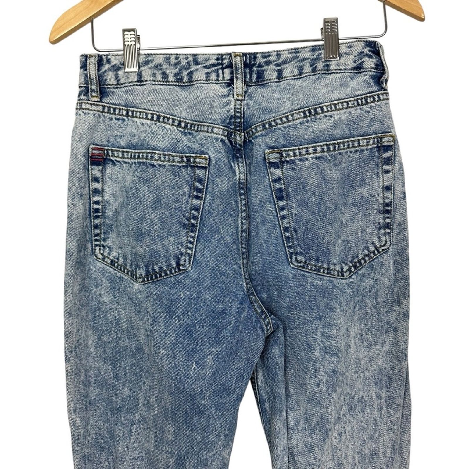 Bdg Urban Outfitters BDG High Rise Acid Wash Mom Jeans Size 28 Size 28" / US 6 / IT 42 - 5 Thumbnail
