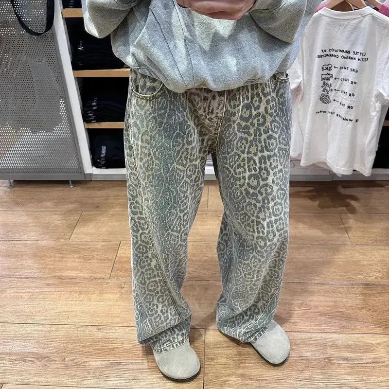 Japanese Brand Retro loose straight leg leopard print jeans Size US 32 / EU 48 - 2 Thumbnail