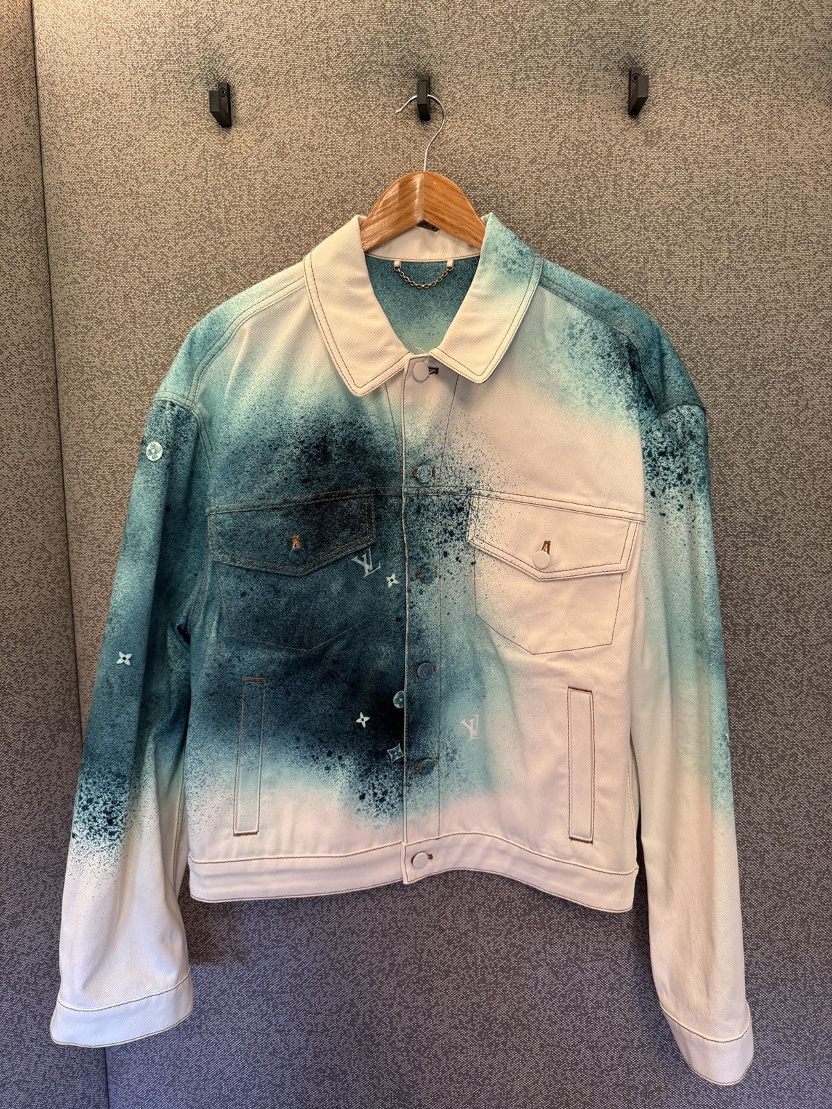 Louis Vuitton Louis Vuitton Spray Denim Jacket Size US M / EU 48-50 / 2 - 1 Thumbnail