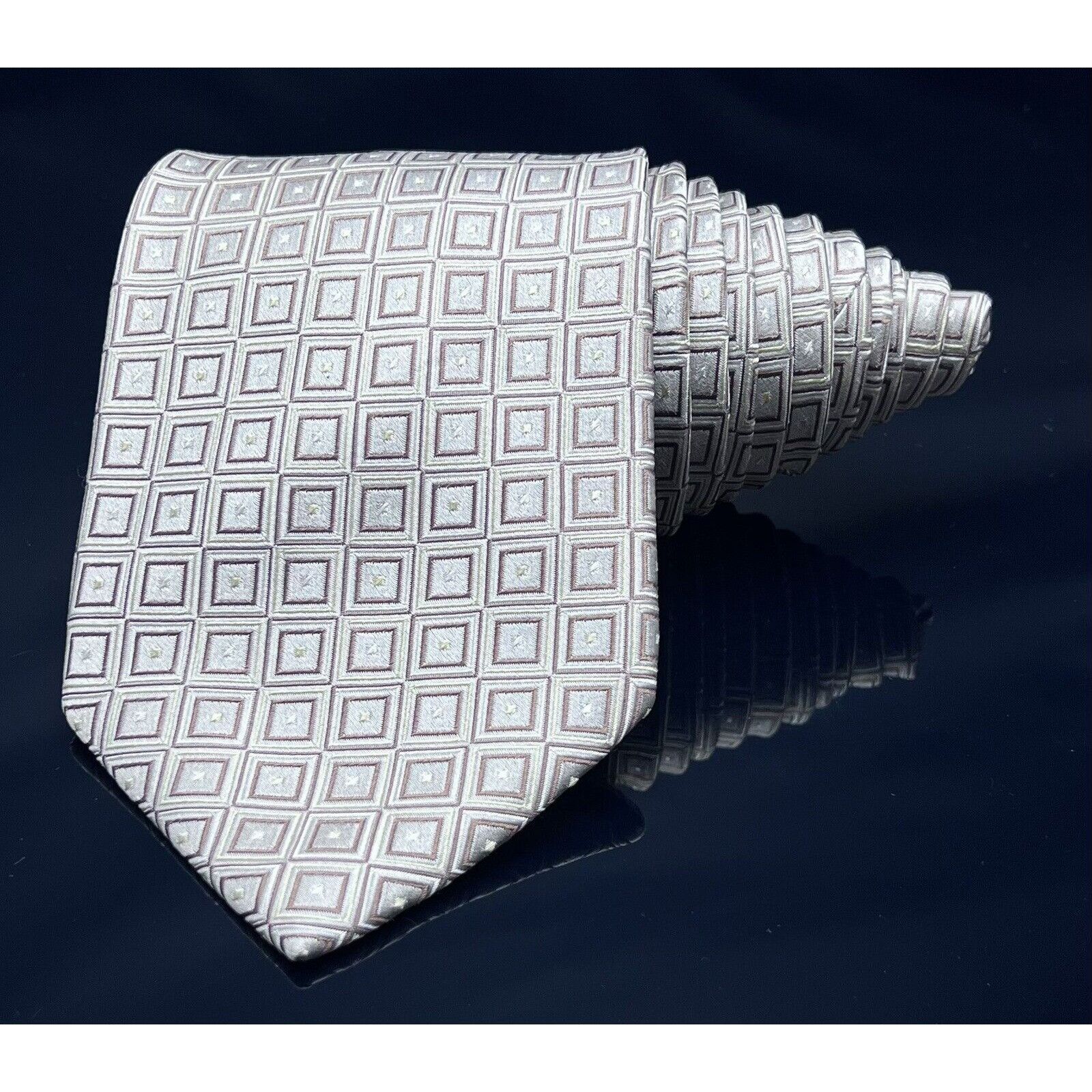 Donald Trump DONALD J. TRUMP MEN'S TIE BEIGE/GEOMETRIC WIDTH 3.7/8" LENGT Size ONE SIZE - 2 Thumbnail