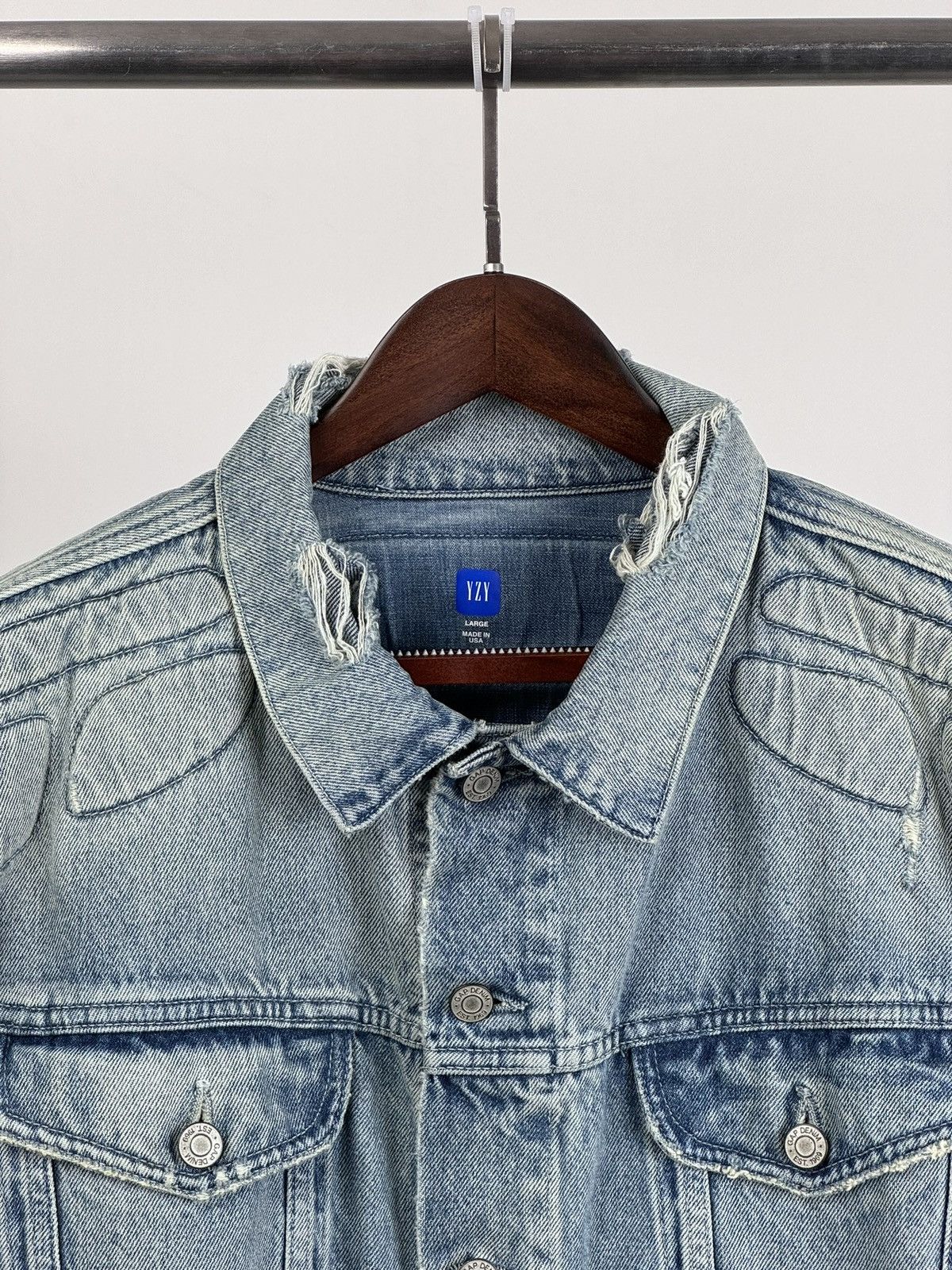 Balenciaga × Gap × Kanye West Padded Denim Jacket L Size US L / EU 52-54 / 3 - 2 Thumbnail